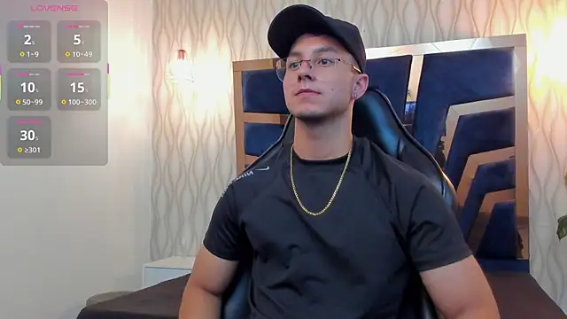 Noah Clarkk online show from 04/11/26, 05:16