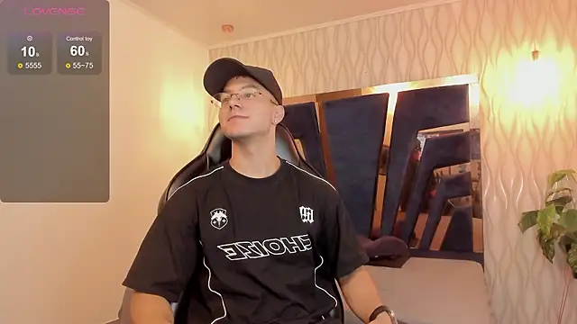 Noah Clarkk online show from 02/25/26, 05:35