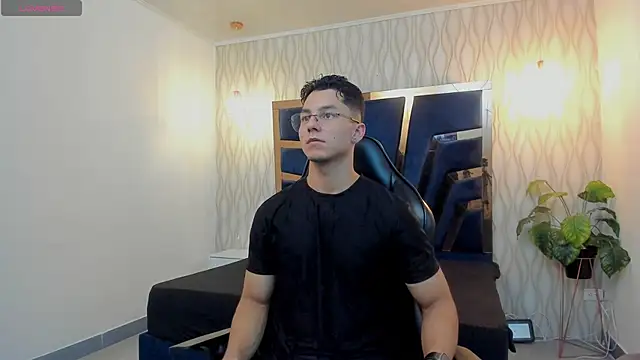 Noah Clarkk online show from 04/07/26, 05:04