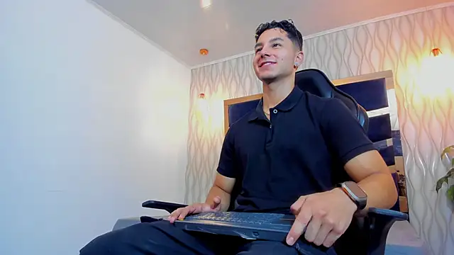 Noah Clarkk online show from 03/24/26, 05:35