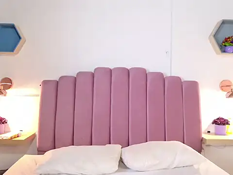 katiamoree online show from 01/05/26, 09:40