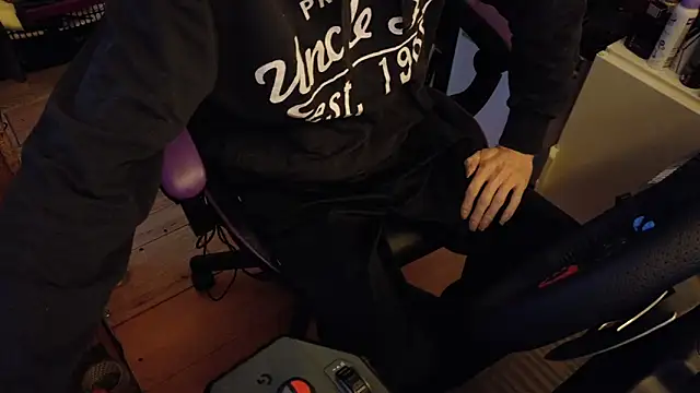 Gay-Versaut online show from 04/07/26, 07:04