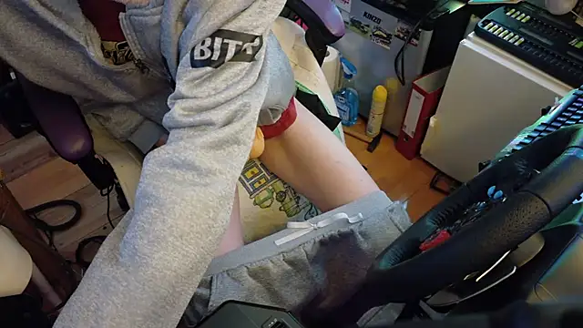 Gay-Versaut online show from 02/21/26, 10:45