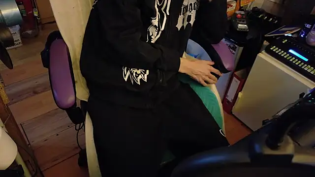 Gay-Versaut online show from 01/16/26, 06:12