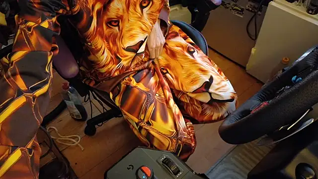 Gay-Versaut online show from 05/21/26, 07:11
