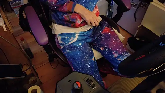 Gay-Versaut online show from 04/22/26, 10:05