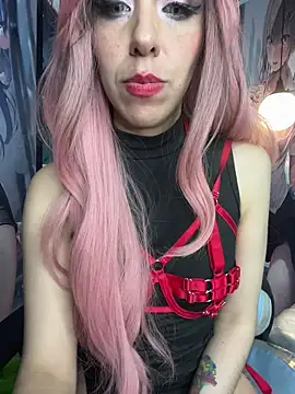 Snapshot of Sky_Girl_LS chatting on 12/22/25, 02:01 Sky Girl LS online show from 12/22/25, 02:01