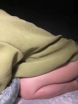 Snapshot of linh-li chatting on 01/15/26, 12:47 linh-li online show from 01/15/26, 12:47