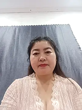 Snapshot of Jumi_livesexy chatting on 02/19/26, 10:40 Jumi livesexy online show from 02/19/26, 10:40