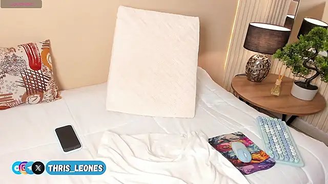 Thristan Leones online show from 04/19/26, 07:42