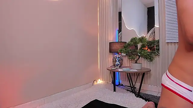 Thristan Leones online show from 01/12/26, 07:48