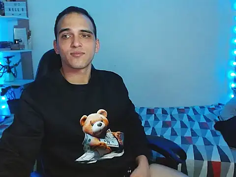 MaaX2330 online show from 12/20/25, 02:03