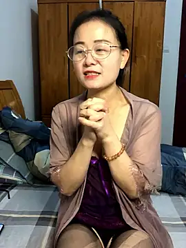 yunyun52012 online show from 01/09/26, 01:29