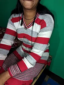 QWEEN7B online show from 12/20/25, 01:47