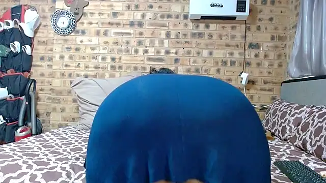 Snapshot of AFRICANBOOTYLICIOUS chatting on 07/14/26, 02:27 AFRICANBOOTYLICIOUS online show from 07/14/26, 02:27