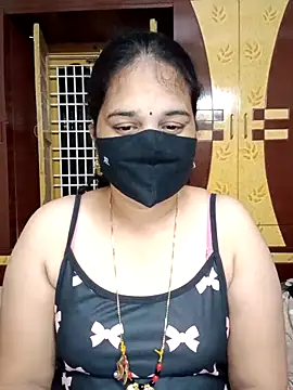 maduri   online show from 12/22/25, 11:05