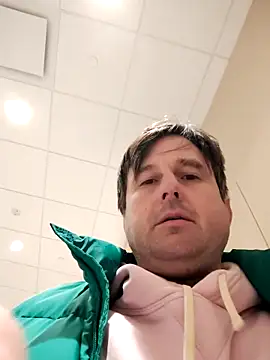 Snapshot of nobored chatting on 02/14/26, 09:42 nobored online show from 02/14/26, 09:42