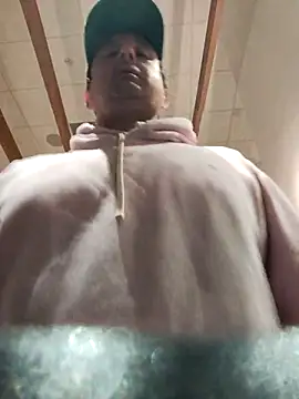 Snapshot of nobored chatting on 02/28/26, 12:21 nobored online show from 02/28/26, 12:21