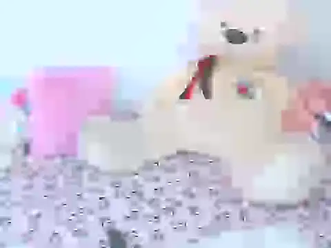 Snapshot of AnaVacci chatting on 12/19/25, 06:38 AnaVacci online show from 12/19/25, 06:38