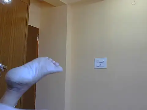 Snapshot of Parul_Gulati chatting on 02/04/26, 10:32 Parul Gulati online show from 02/04/26, 10:32