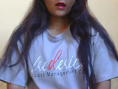 Snapshot of Parul_Gulati chatting on 02/08/26, 08:34 Parul Gulati online show from 02/08/26, 08:34