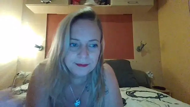 Miss-Chupagirly online show from 12/22/25, 08:42