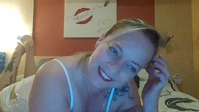 Miss-Chupagirly online show from 12/20/25, 10:23