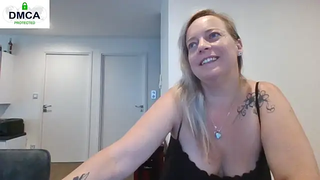 Miss-Chupagirly online show from 07/16/26, 08:22