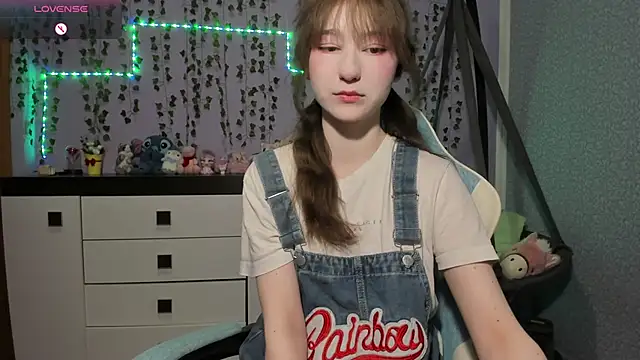 Snapshot of Yoonhee_ki chatting on 06/28/26, 08:26 Yoonhee ki online show from 06/28/26, 08:26
