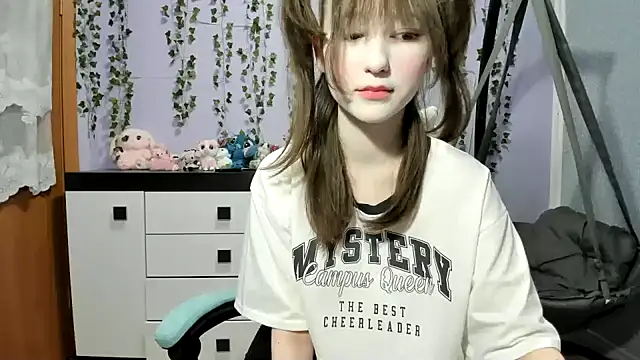 Yoonhee ki online show from 03/06/26, 09:43