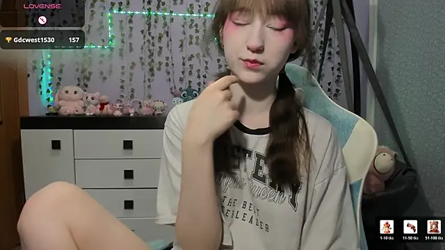 Snapshot of Yoonhee_ki chatting on 07/03/26, 12:22 Yoonhee ki online show from 07/03/26, 12:22