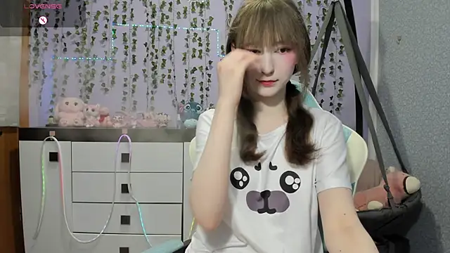 Snapshot of Yoonhee_ki chatting on 07/12/26, 03:57 Yoonhee ki online show from 07/12/26, 03:57