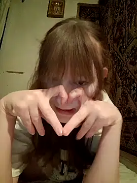 Snapshot of Yoonhee_ki chatting on 02/27/26, 10:53 Yoonhee ki online show from 02/27/26, 10:53