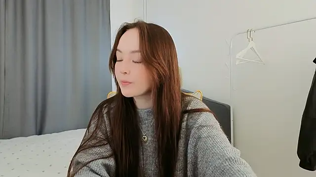 fallin lovee online show from 03/27/26, 01:45