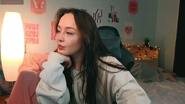 fallin lovee online show from 01/11/26, 03:46