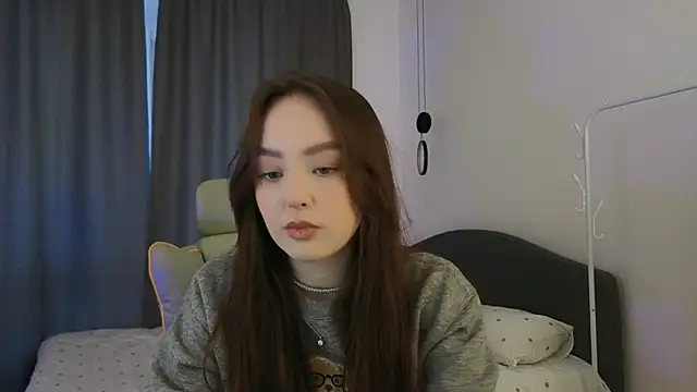 fallin lovee online show from 04/08/26, 01:34