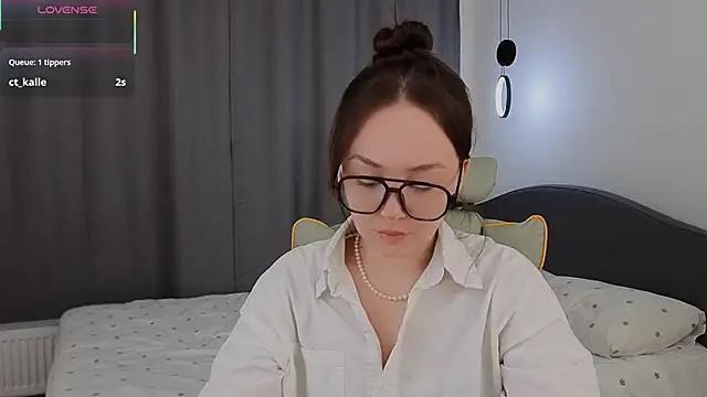 fallin lovee online show from 03/07/26, 01:38