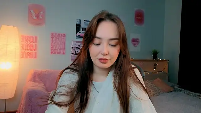 fallin lovee online show from 02/03/26, 07:41