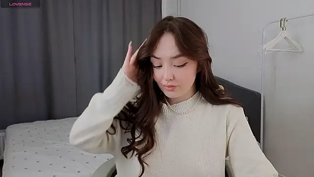 fallin lovee online show from 03/06/26, 01:28