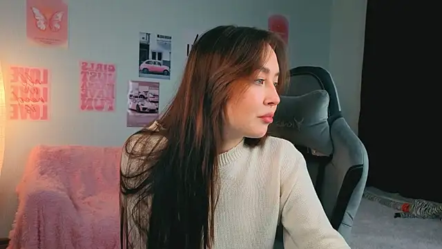 fallin lovee online show from 02/06/26, 07:43