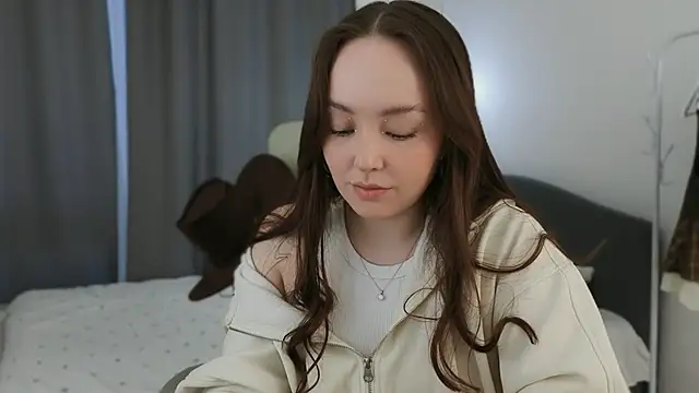 fallin lovee online show from 03/28/26, 01:34