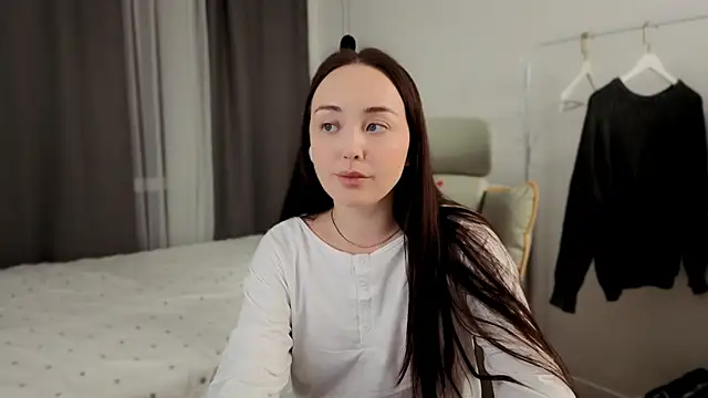 fallin lovee online show from 02/27/26, 07:46