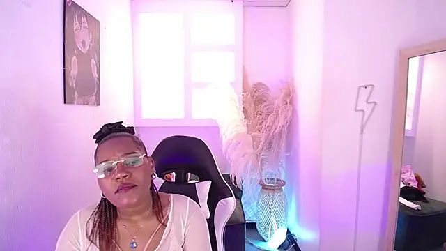 Snapshot of Maleja_diguran1 chatting on 12/18/25, 05:06 Maleja diguran1 online show from 12/18/25, 05:06