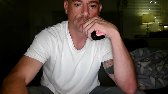 Snapshot of MISTERANDDEMI chatting on 05/24/26, 12:05 MISTERANDDEMI online show from 05/24/26, 12:05