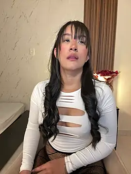 Alannadumont  online show from 04/03/26, 07:42