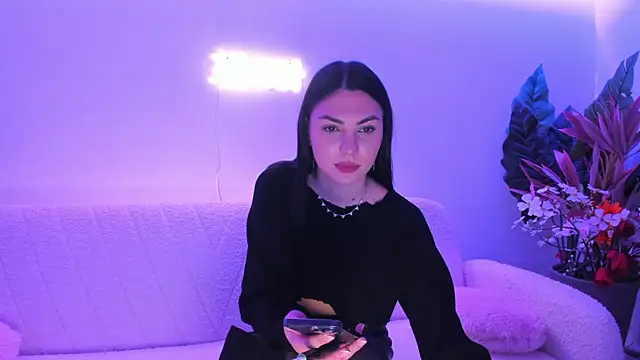 Snapshot of Baby_Ava_ chatting on 12/19/25, 07:49 Baby Ava online show from 12/19/25, 07:49