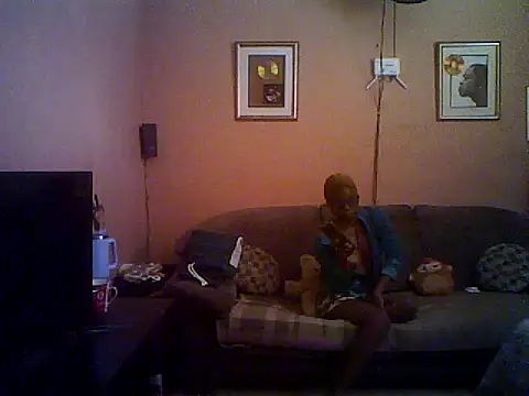 QUEENSasha27 online show from 12/21/25, 09:44