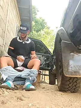 Snapshot of PIGHIGHDIRTY_p0 chatting on 02/10/26, 05:23 PIGHIGHDIRTY p0 online show from 02/10/26, 05:23