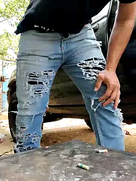 Snapshot of PIGHIGHDIRTY_p0 chatting on 02/17/26, 05:32 PIGHIGHDIRTY p0 online show from 02/17/26, 05:32