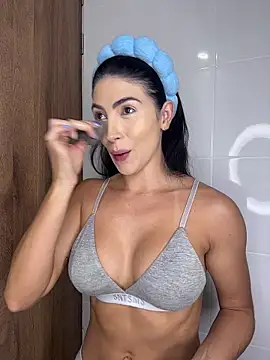 ItsTatiana online show from 04/03/26, 12:17